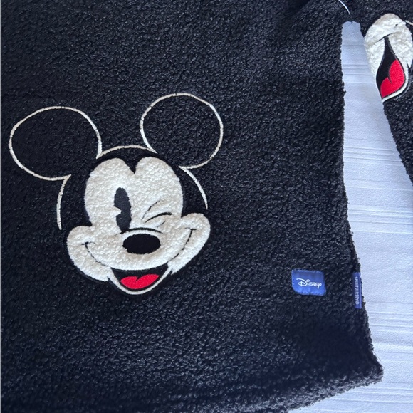 Disney Parks 2026 Black Sherpa Mickey Mouse Spirit Jersey, NWT - Picture 4 of 6